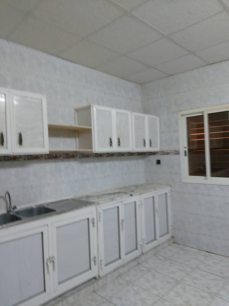 Appartement F5 spacieux avec parking et commodités à Gabode 6