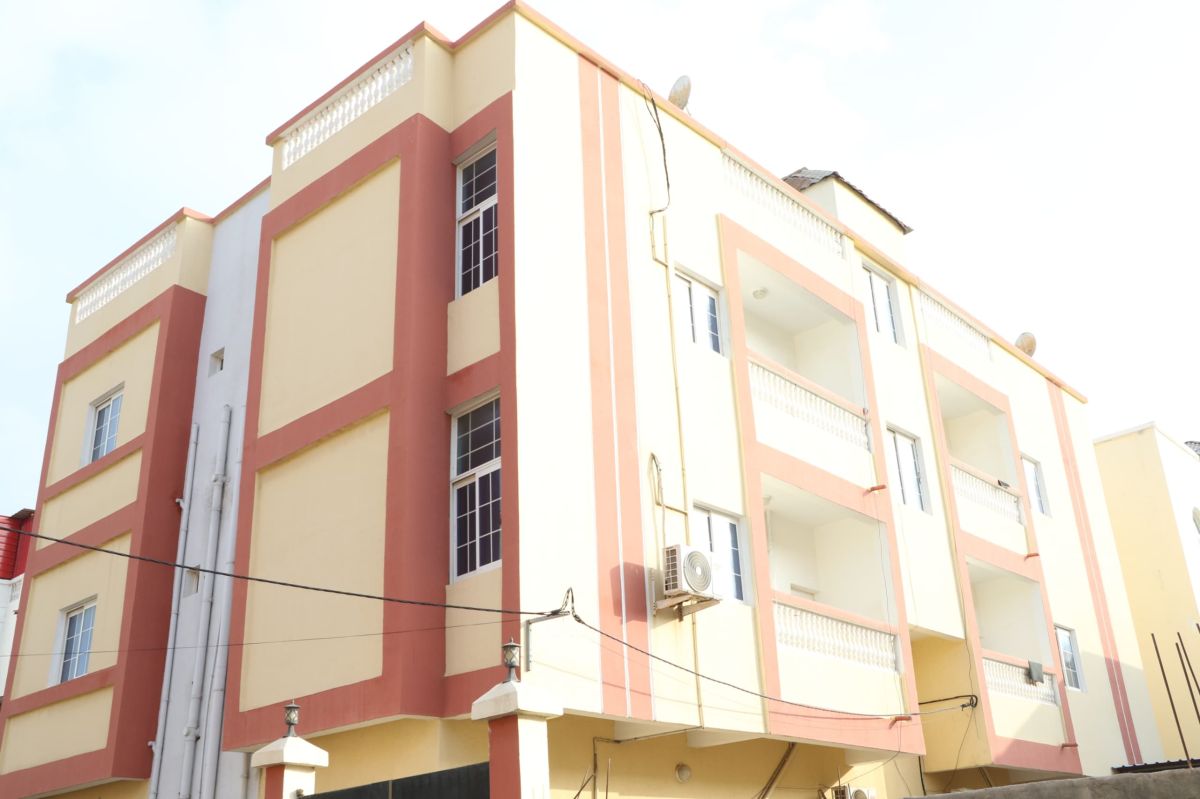 Immeuble R+2 avec 6 appartements, quartier calme et accessible à Djibouti