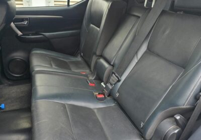 toyota-fortuner-automatique-en-tres-bon-etat-dN0