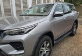 Toyota Fortuner, automatique, en très bon état