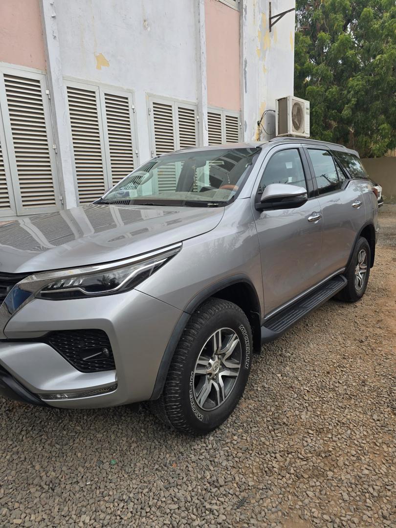 Toyota Fortuner, automatique, en très bon état